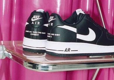 Image Via <a href='https://www.instagram.com/p/BnizkDbAaBM/?hl=en&taken-by=highsnobiety' rel="nofollow noopener" target='_blank'>Highsnobiety</a>