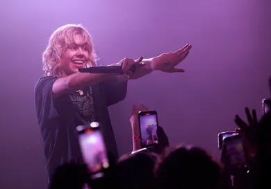 Michael Tran / Stringer / Getty Images