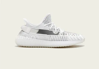 Image Via <a href='https://twitter.com/theyeezymafia' rel="nofollow noopener" target='_blank'>YeezyMafia</a>