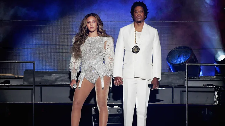 Beyoncé & JAY-Z Keeping $88M Bel-Air House Despite Buying Malibu's Most ...