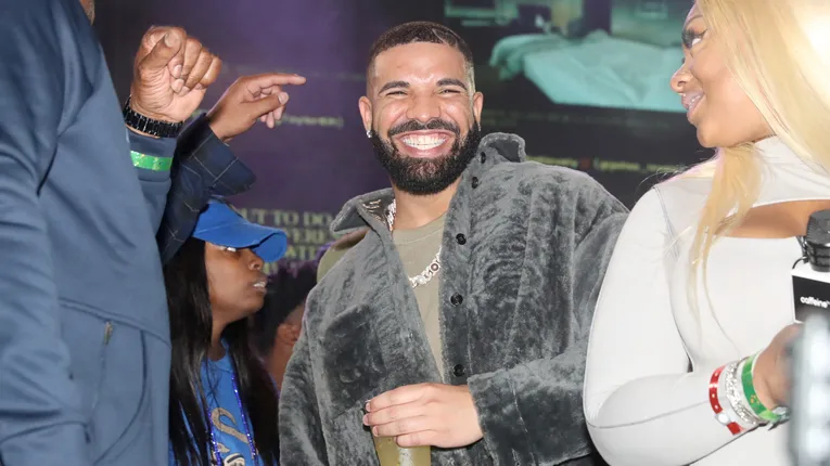 Drake Ice Chain Drake's Diamond Bone Chain Is 18 Carats, New Ice Proves How Proud He Is ...