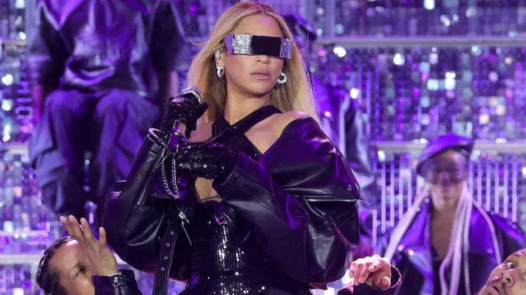 Beyonce Shares New Pictures On Social Media After Skin-Bleaching Claims