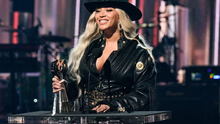 Beyonce Goes No. 1 With