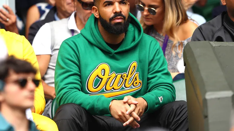 Twitter Drake Rapper Drake's Salamander Twitter Bots Seem To Return Against Kendrick Lamar ...