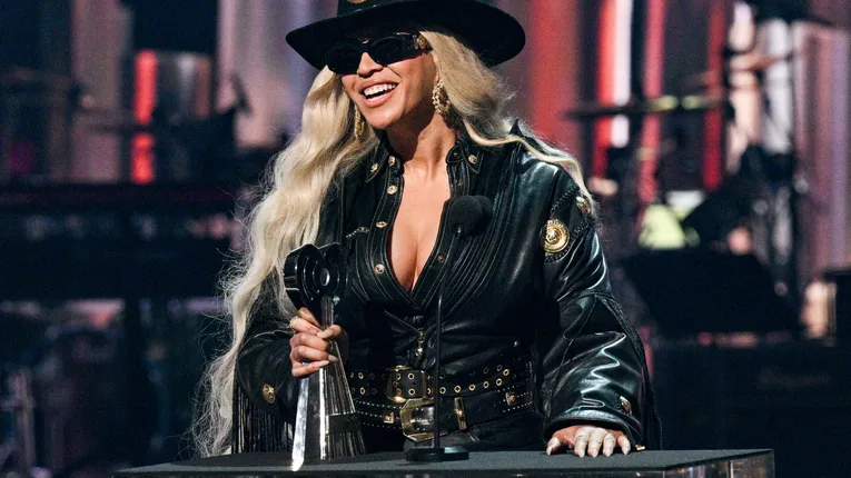 Beyonce Highlights Team USA's Top Athletes In Grand Olympics Opening ...
