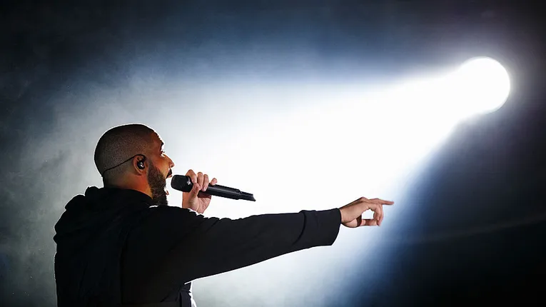 Drake Preps Fans For 