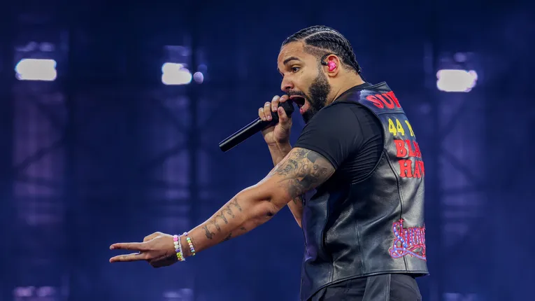 765 Australian Rapper Drake Shows Love To UK Underground Rapper cityboymoe