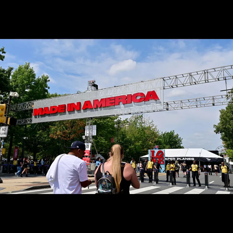 Made in America festival at Eakins Oval / Benjamin Franklin Parkway photo 1