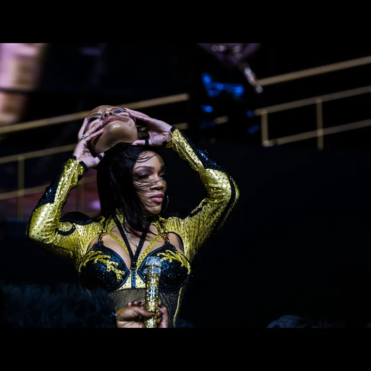 Glorilla and Brandon Ingram sparking dating rumors in Mexico
