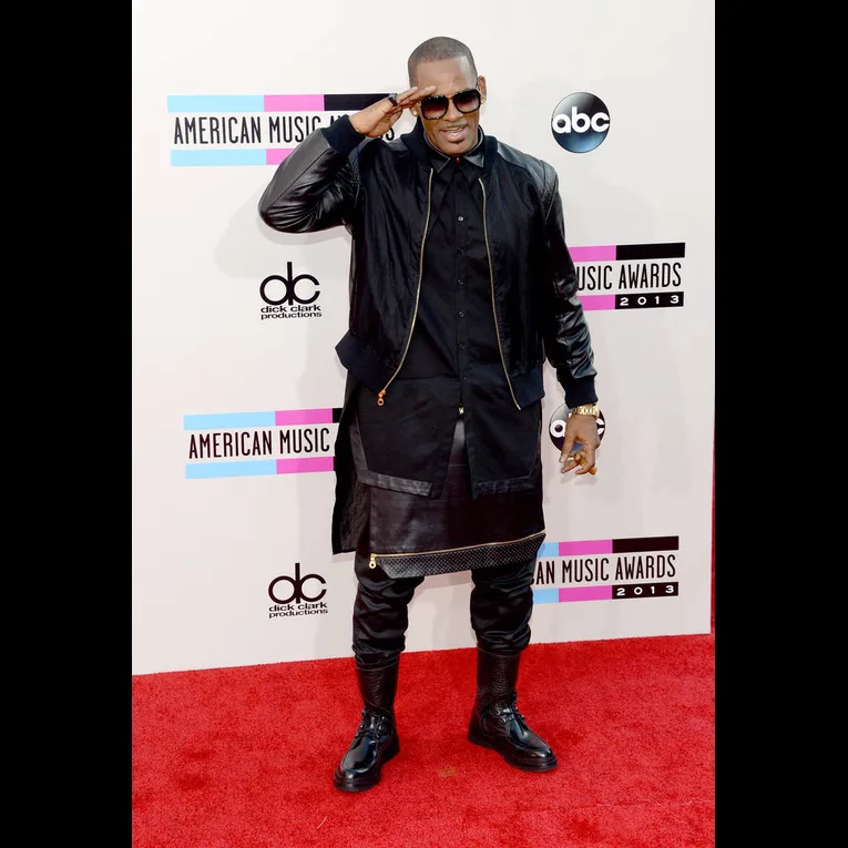Akon Faces Backlash After Calling R. Kelly's Alleged Crimes 