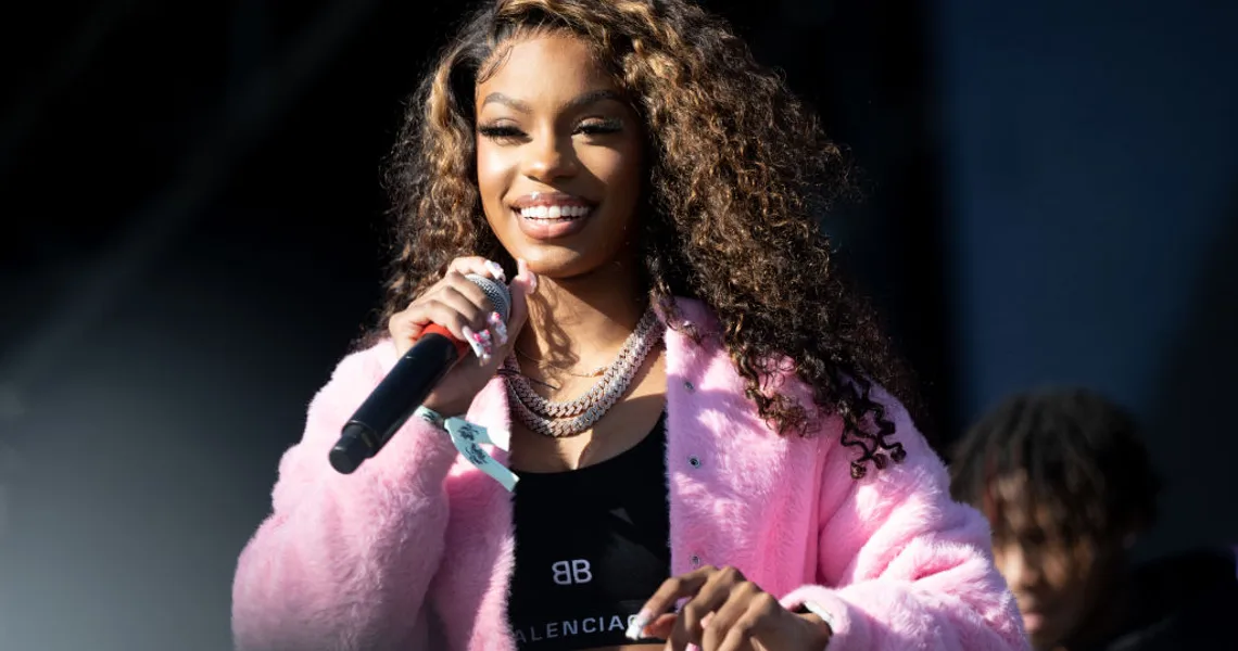 Monaleo Gave Birth Right Before The Release Of Debut Album