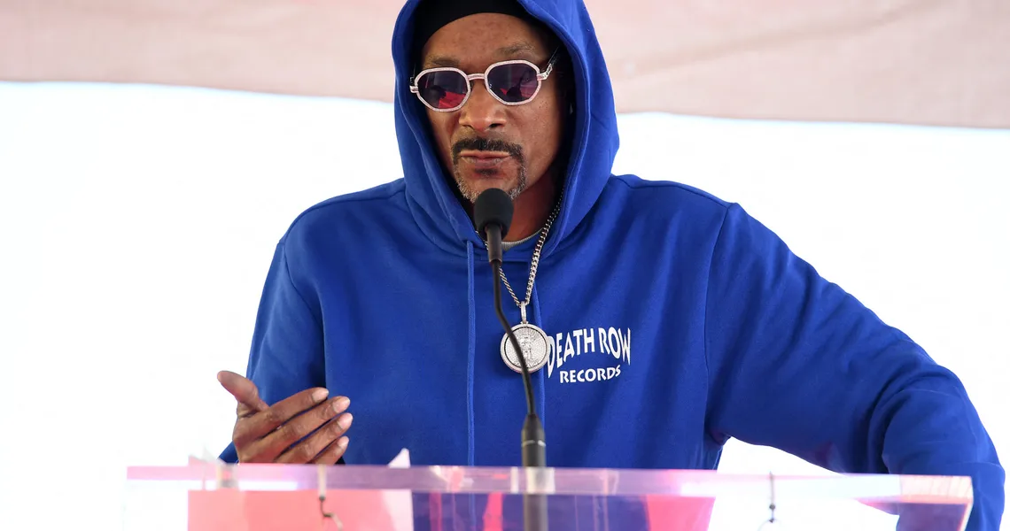 Snoop Dogg Shades The Grammys In New Instagram Post