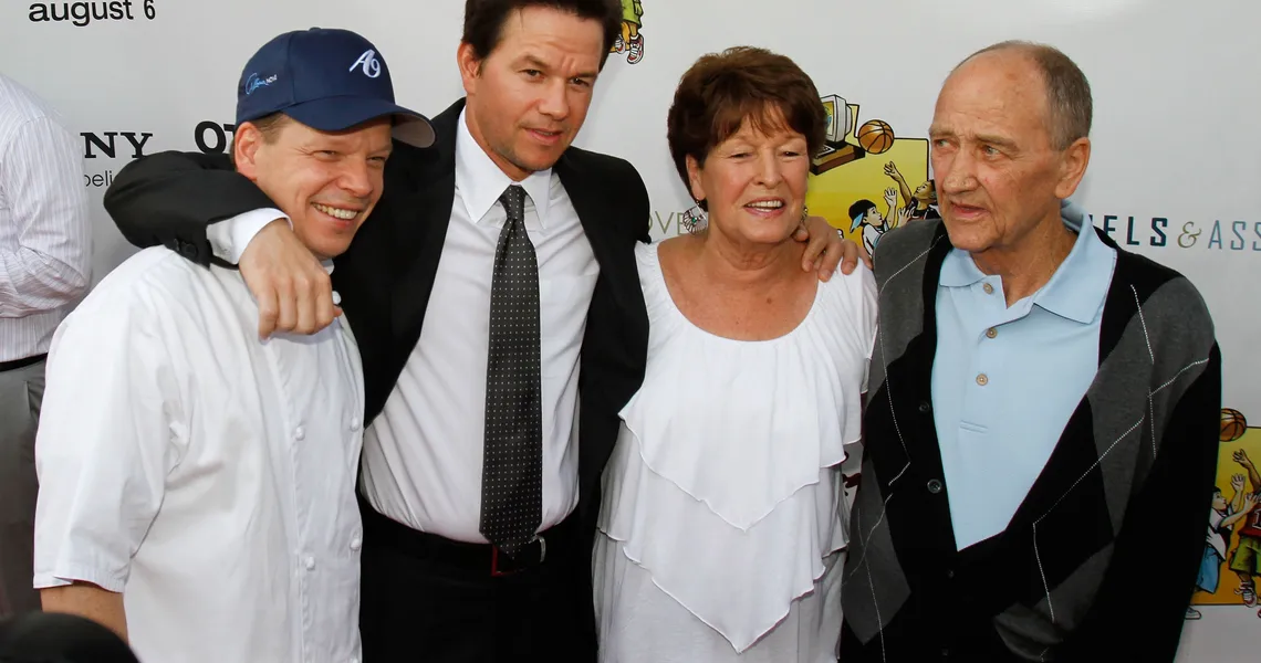 Alma Wahlberg, Mother Of Mark & Donnie, Dies At 78YearsOld(02)