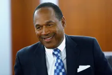 Alex tries. E. R. Try her. ножки caption.