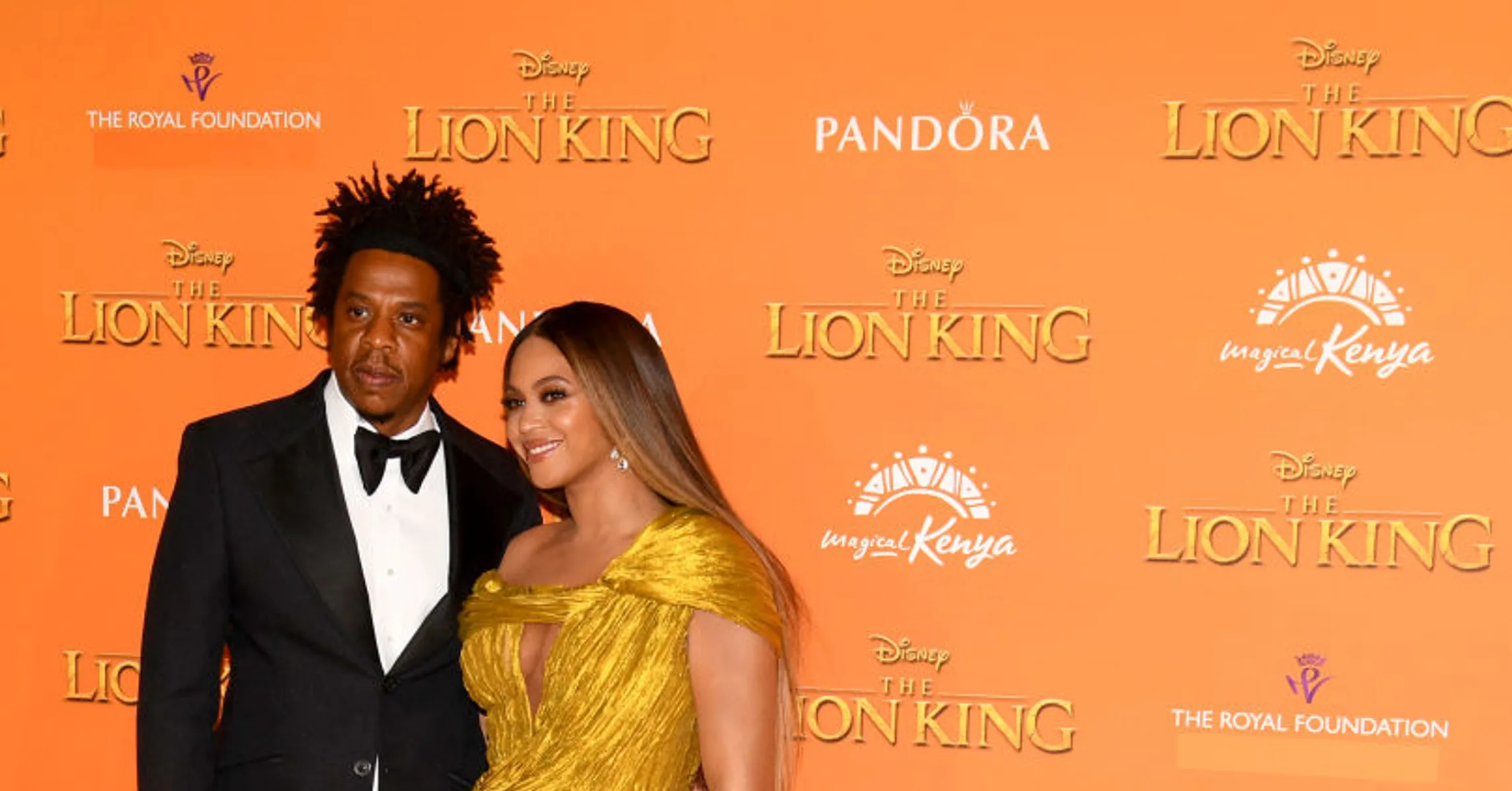 Beyoncé & JAY-Z Pose In An Elevator Together For Her Latest IG Photo Dump