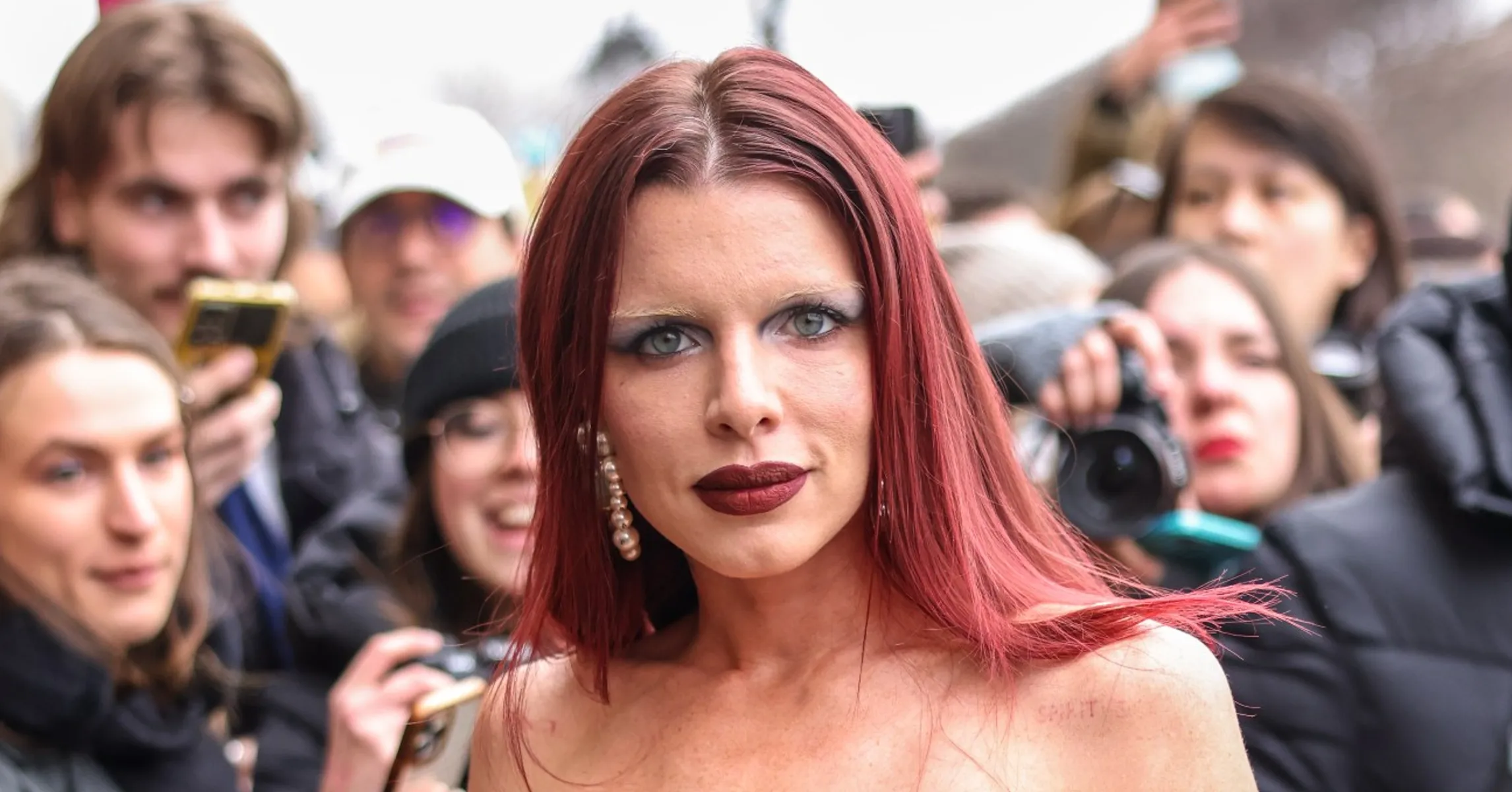 Julia Fox's Dad, Brother Arrested In NYPD Ghost Guns Raid, Narcotics