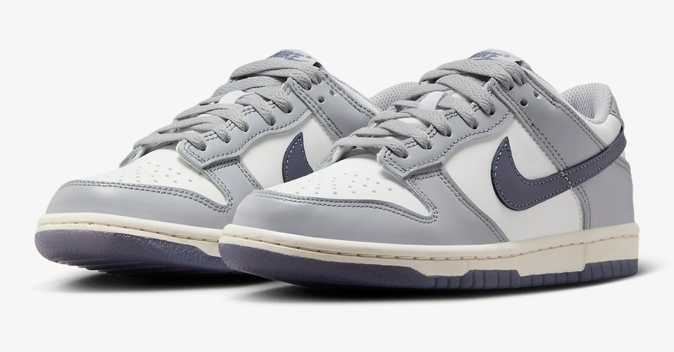 dunk low platinum