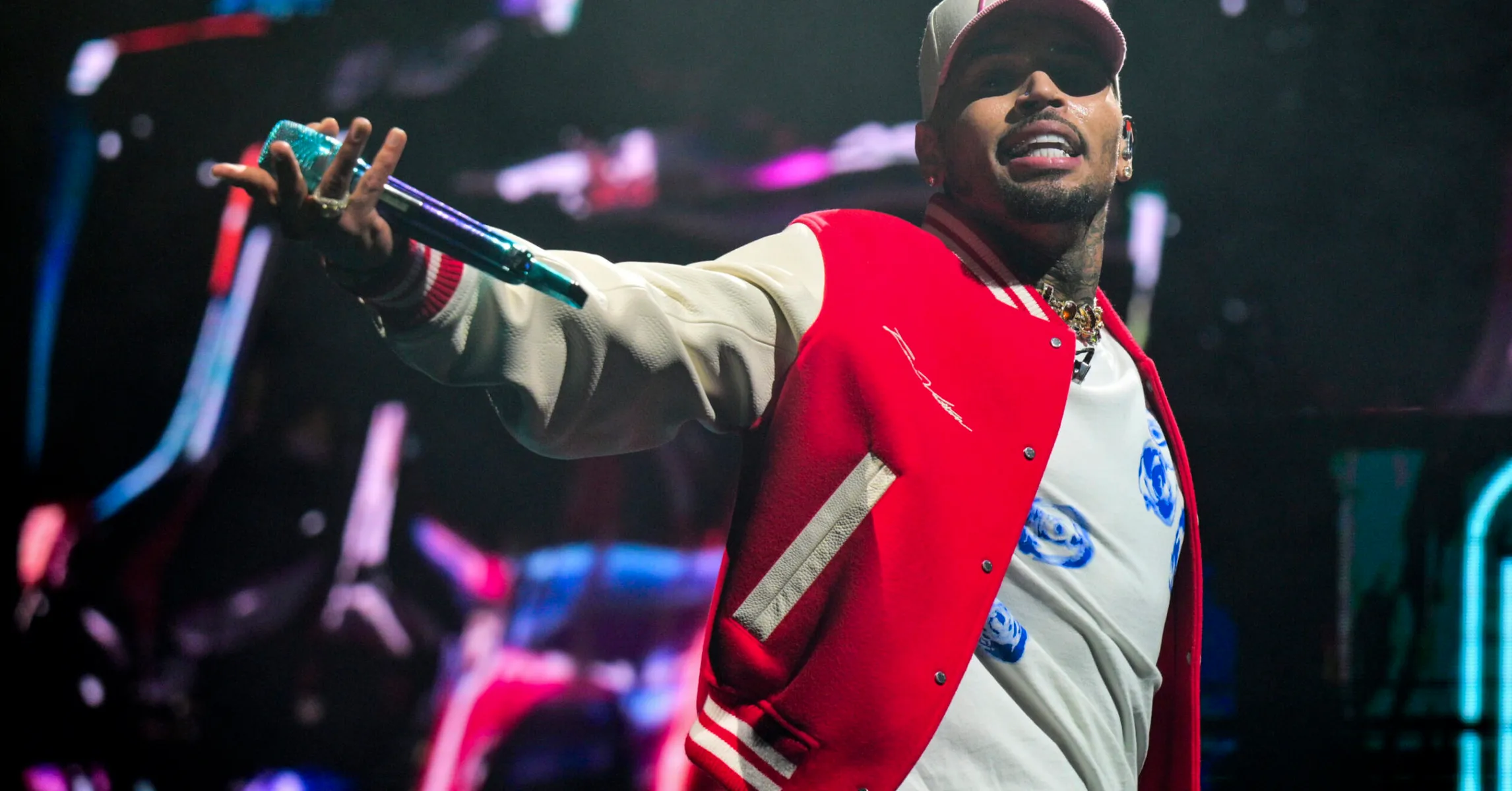 Chris Brown Seems To Chastise His Tour Team After Stage Wire