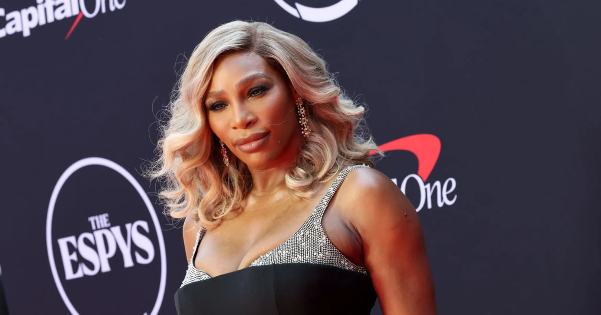 Serena Williams Roasts Drake While Dancing To "Not Like Us" At ESPYs