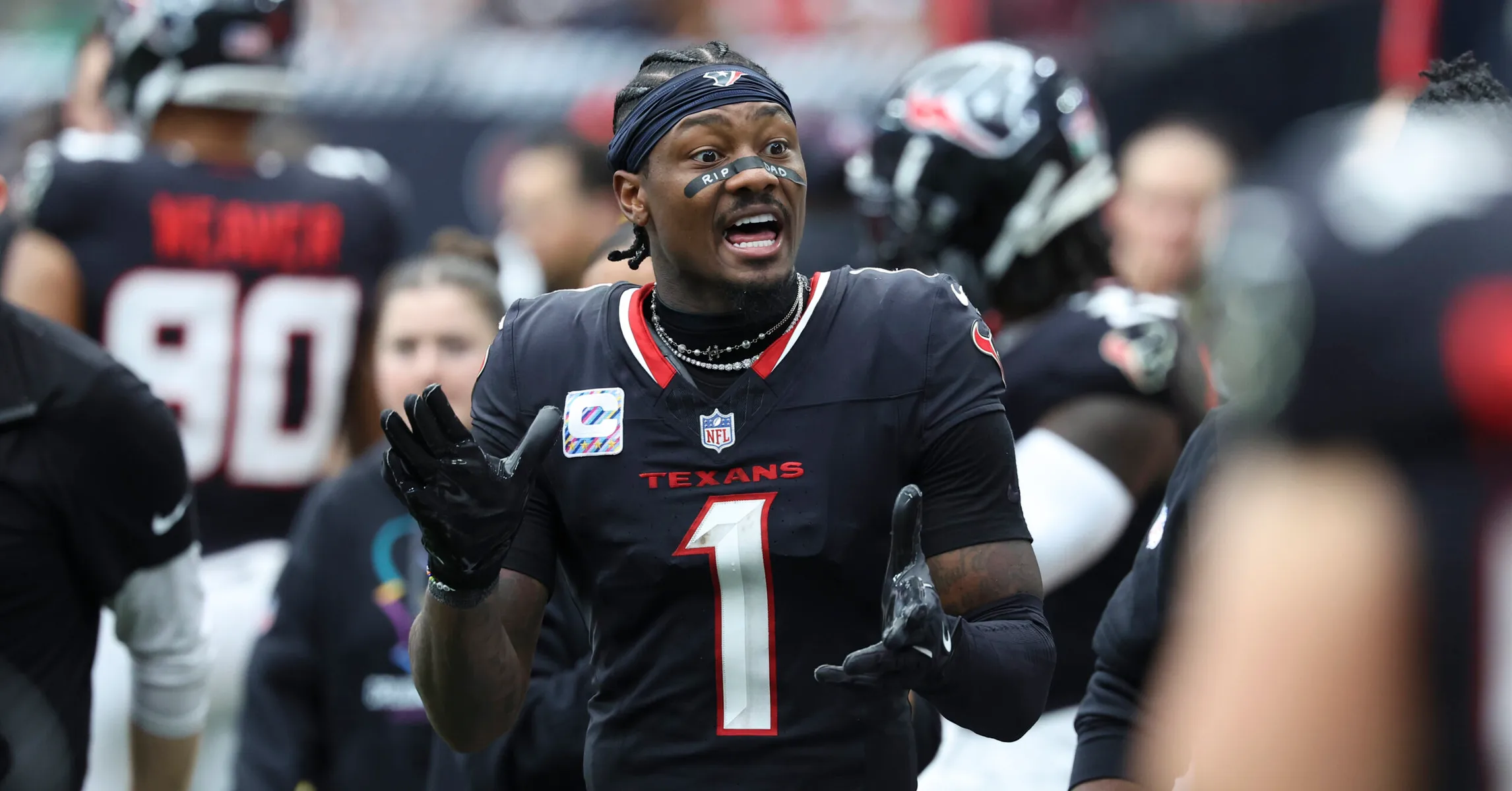 Stefon Diggs & Ex Girlfriend Mulan Hernandez Trade Abuse Allegations Over Diggs' Lawsuit