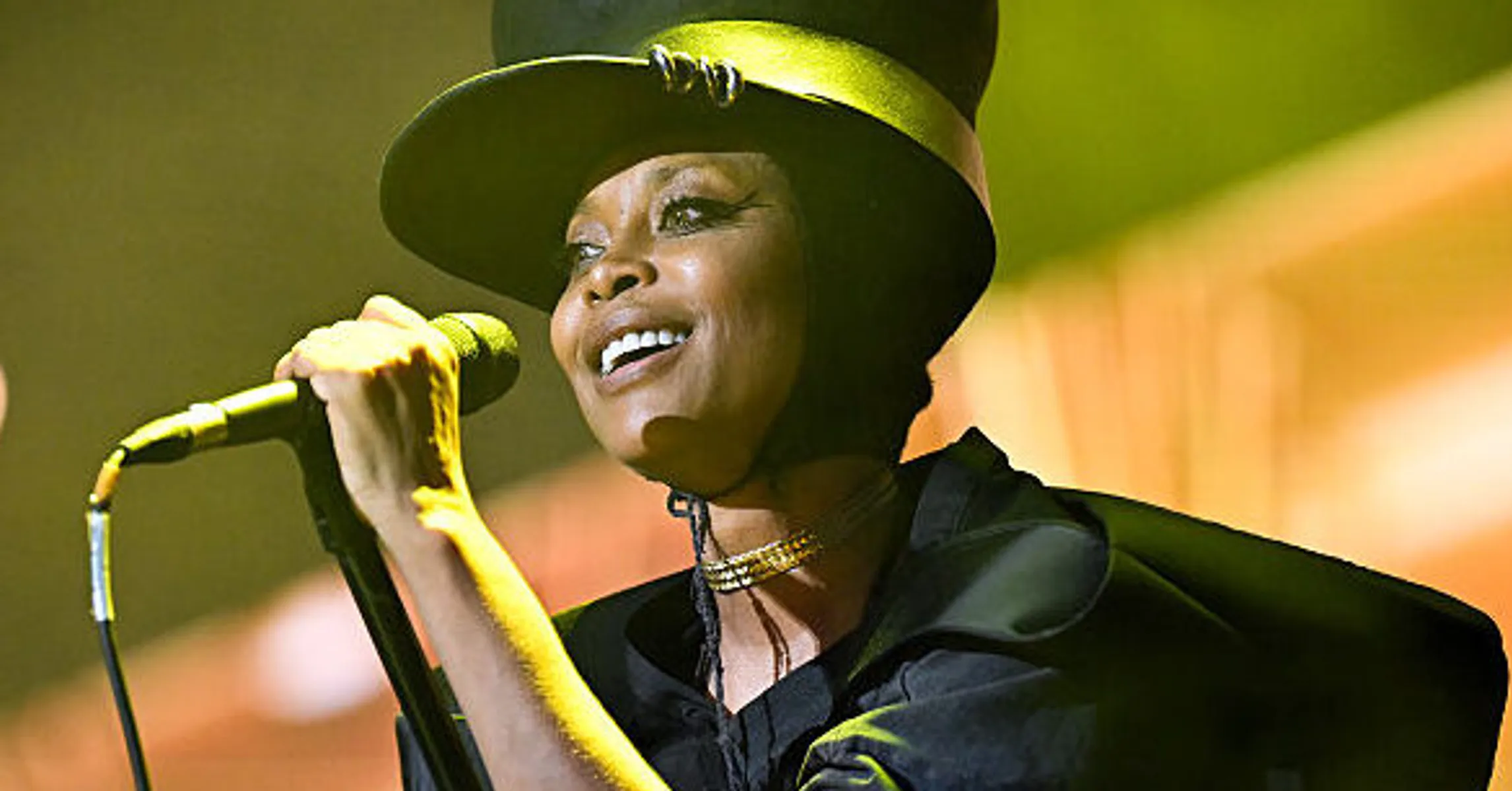 Erykah Badu Says The Alchemist Postponed Their Album At The Last Minute