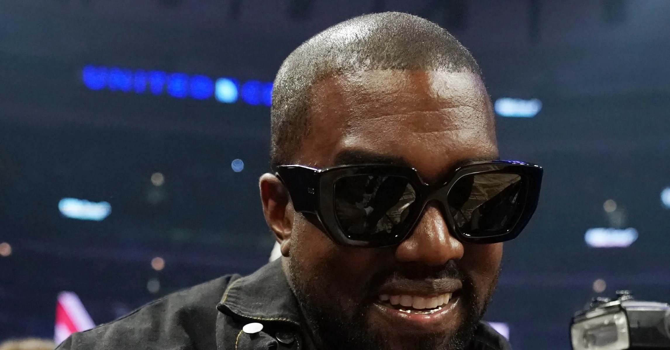 Kanye WestがTwitterに戻って南アフリカのコンサートを発表します
