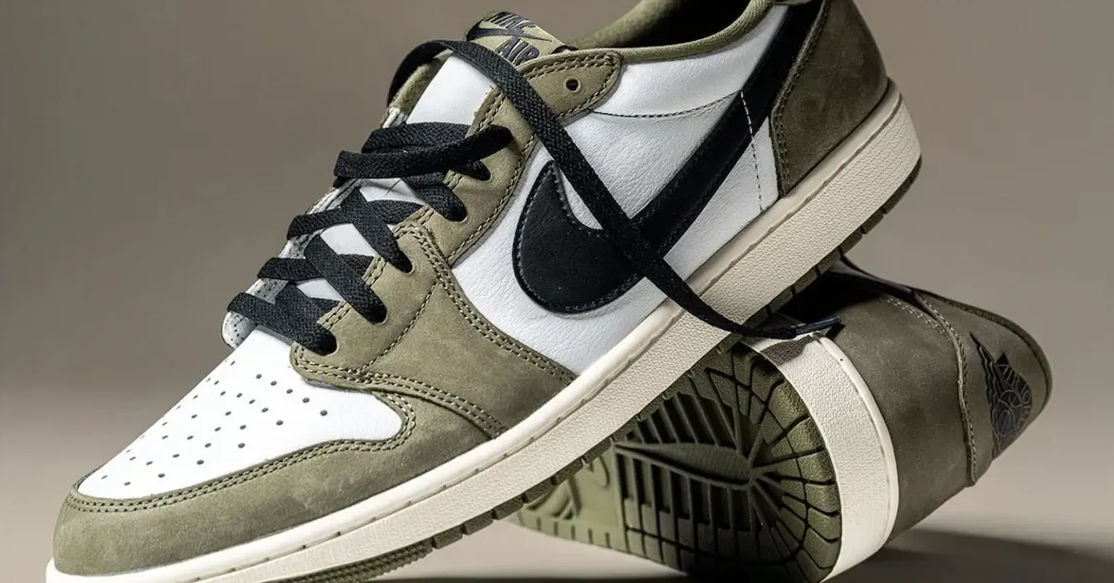 New Detailed Images Showcase the Air Jordan 1 Low 