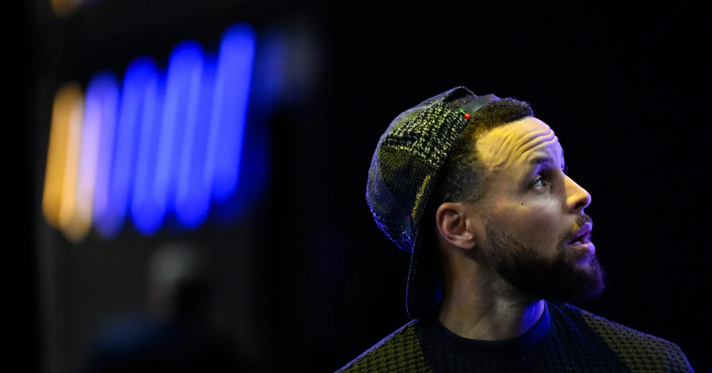 Steph Curry Honors Tim Duncan With Rare Nike Total Foamposite Max