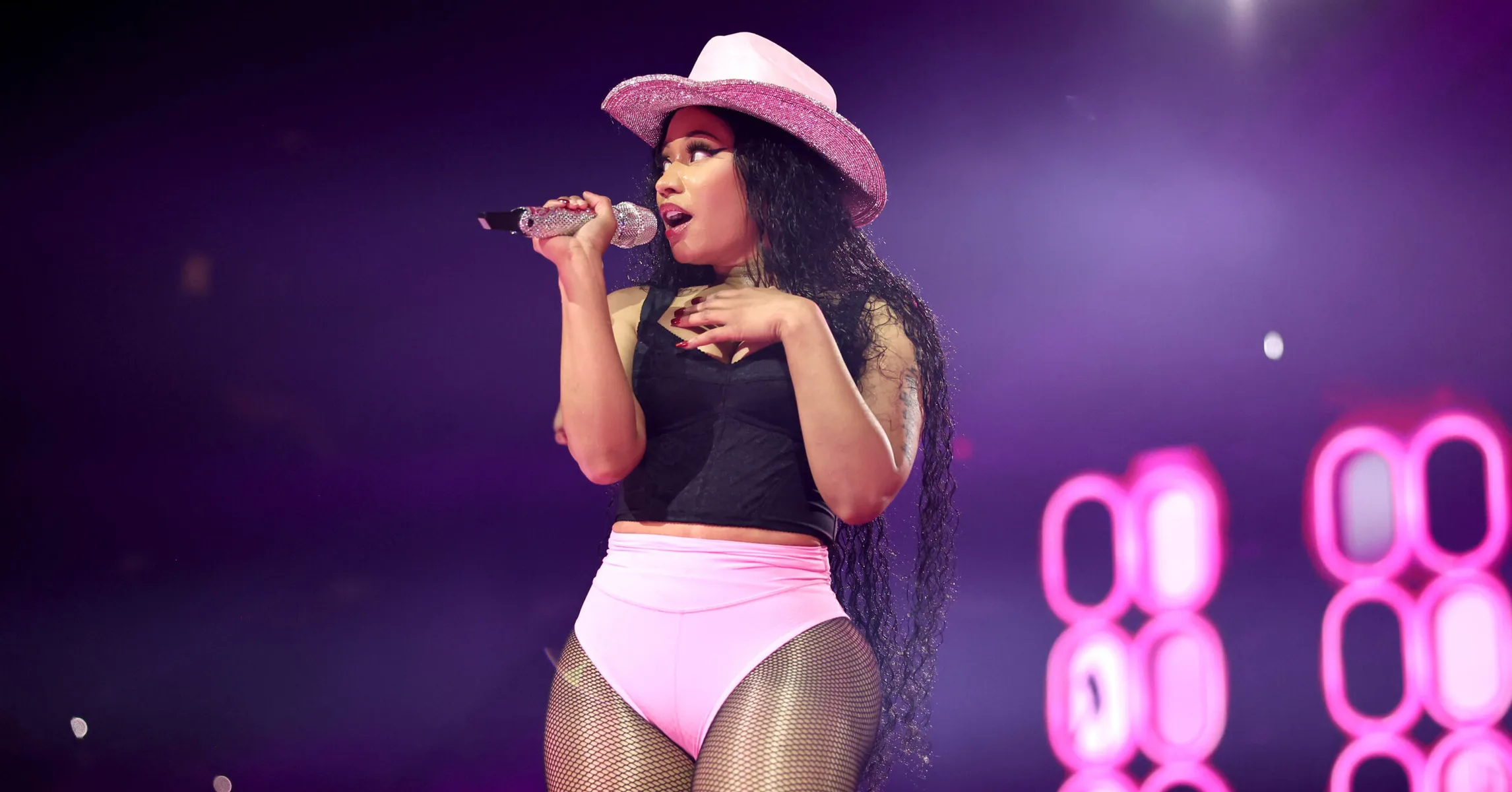 Deon Cole Shares Hateful DMs After Roasting Nicki Minaj At NAACP Image  Awards