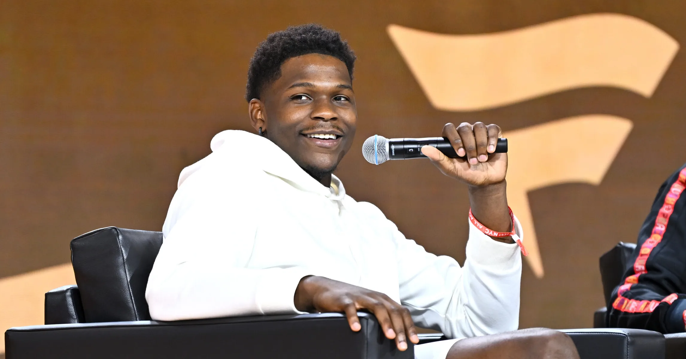 Anthony Edwards And Barack Obama Team Up On New Advertisement