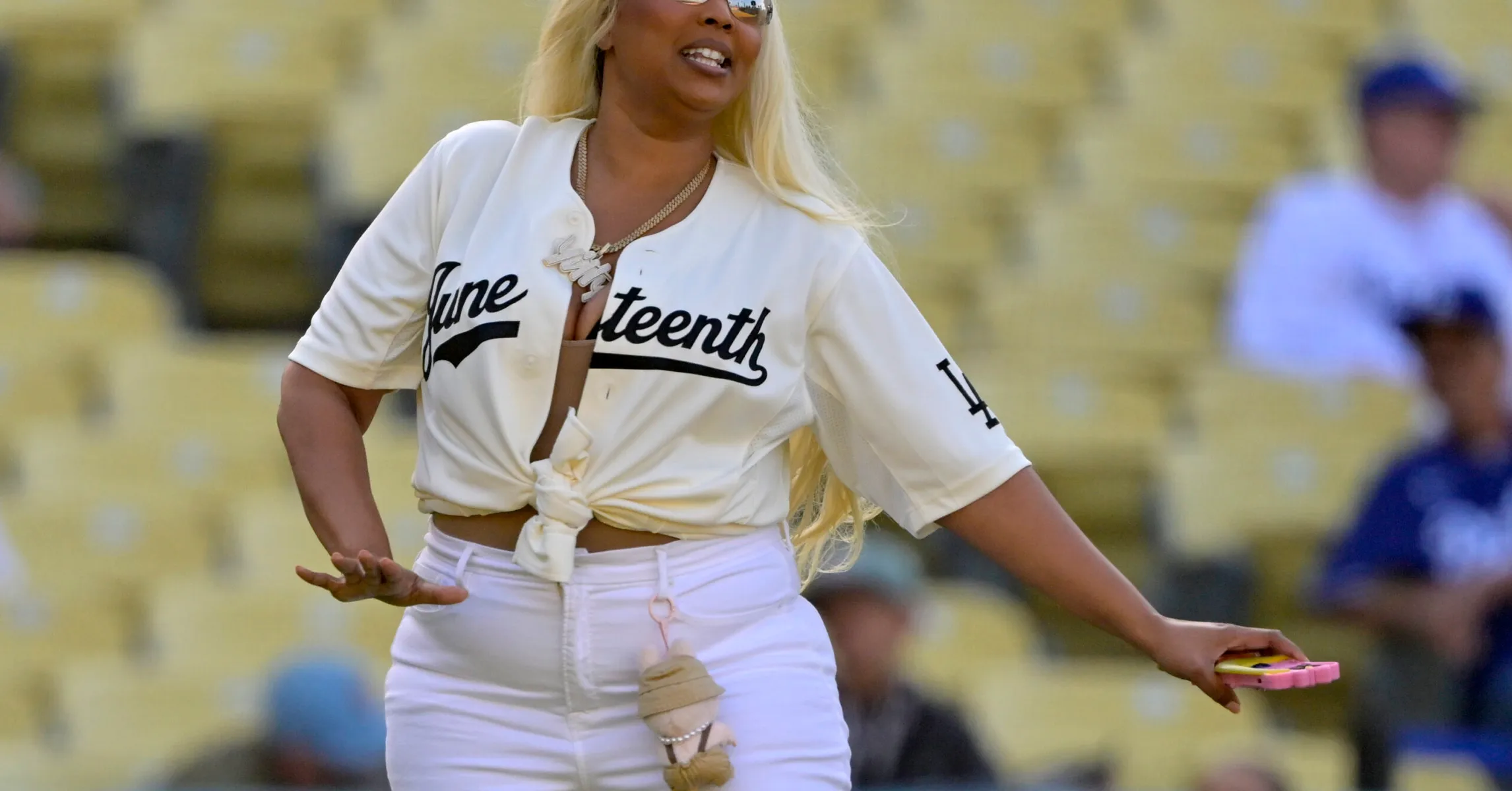 Lizzo Claims Every Rapper Slid In Her DMs After She Got Famous