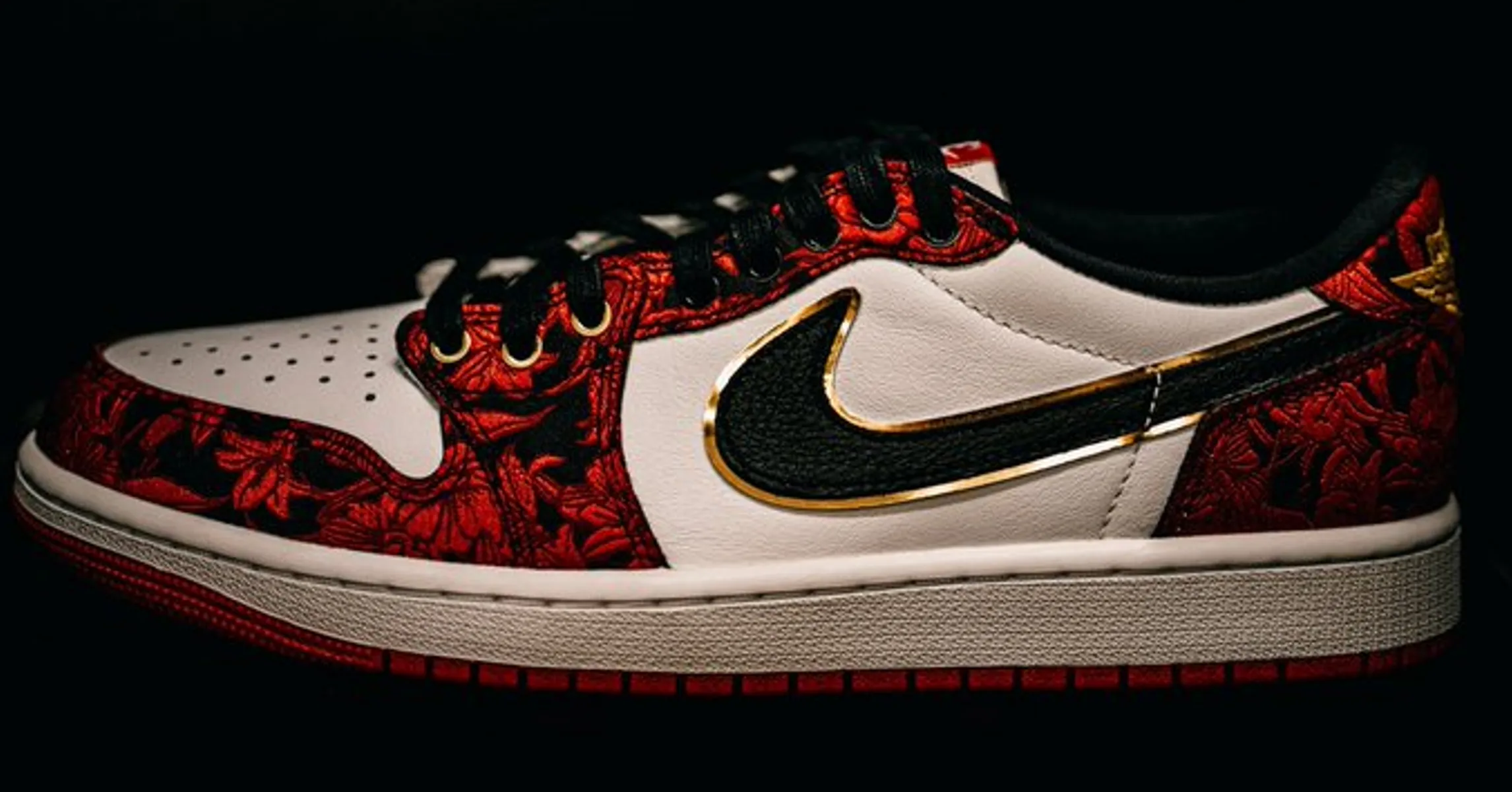 激レアジョーダンリメイクGジャンjordan L NIKE AJ1 First Look At The Historic Air Jordan 1 Low 