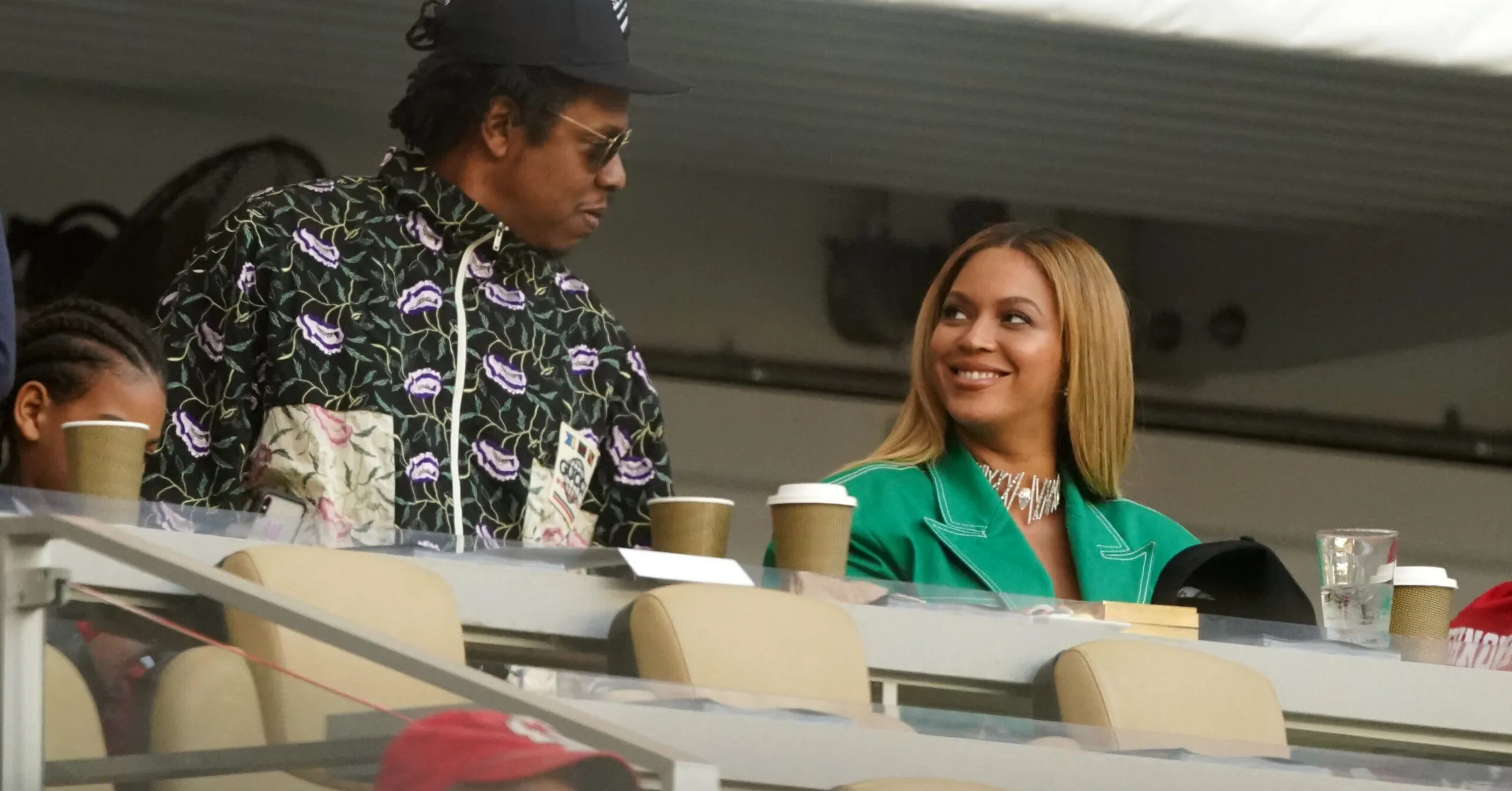 JAŸ-Z Brings Out Beyoncé For 
