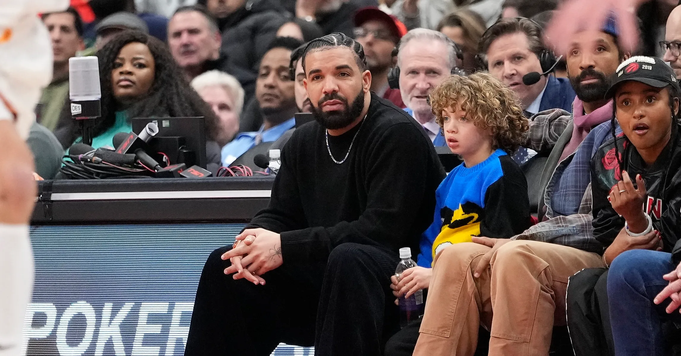 Drake Rents Out Toronto Castle For A Date With Pinkchyu