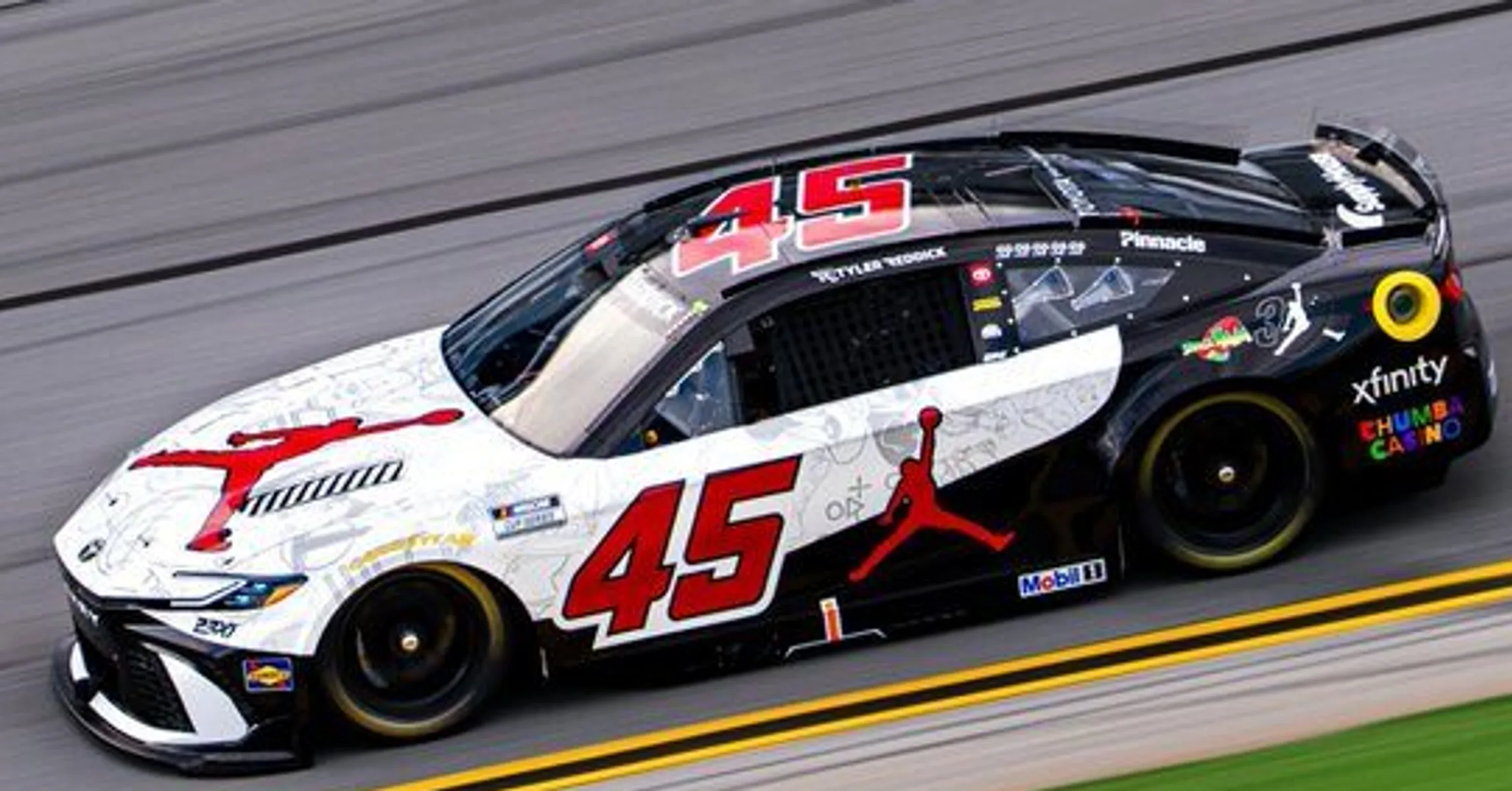 Tyler Reddick Debuts “Space Jam” Paint Scheme At Daytona