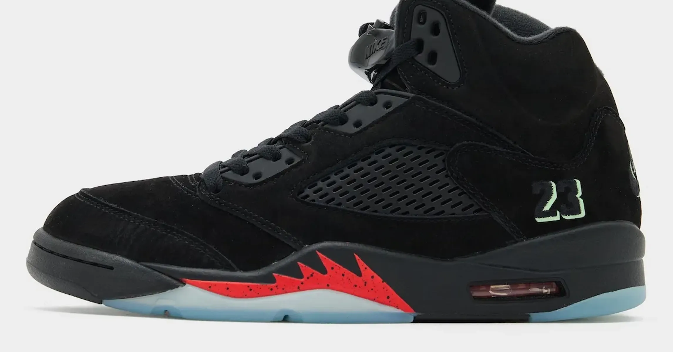 Retail Look Surfaces Of The Air Jordan 5 “Halloween”