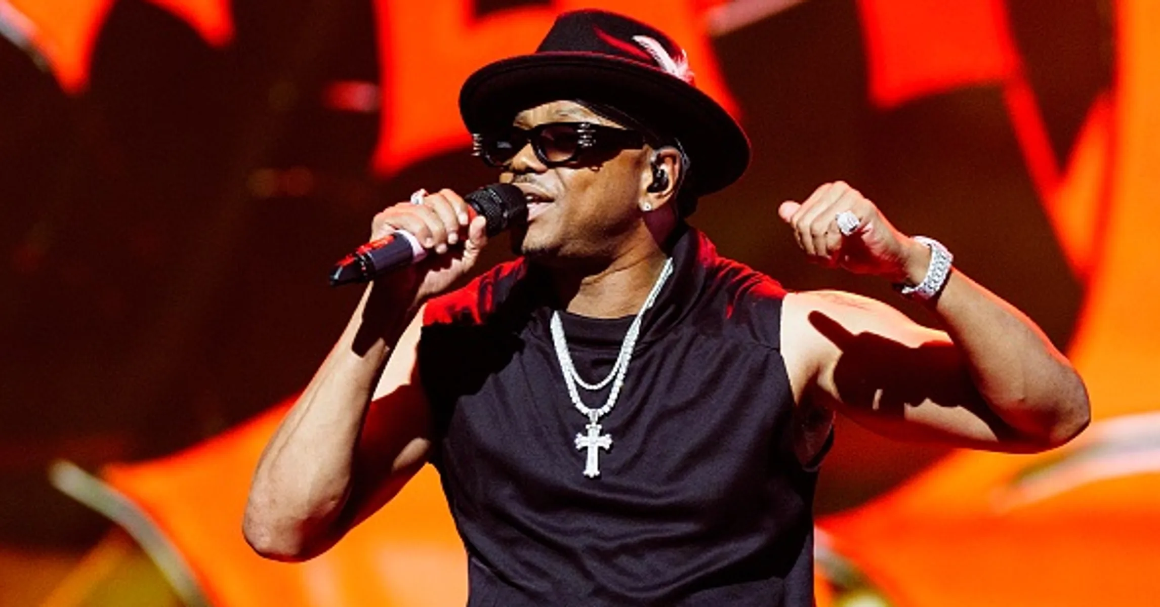Joe Steals The Show During Verzuz Battle With Donell Jones