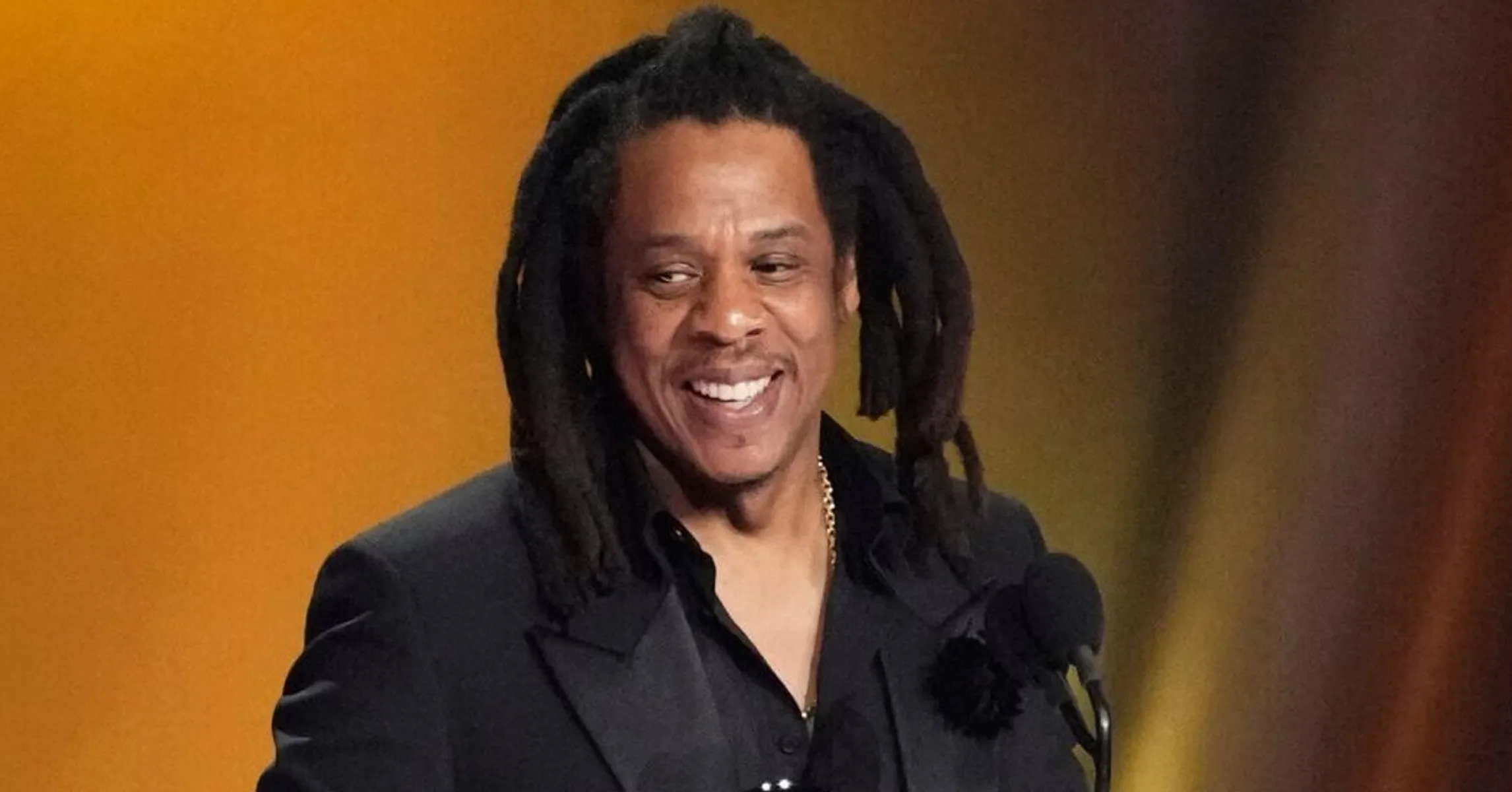 Jay-Z Surprises Fans At London Pop-Up Ahead Of Tottenham Shows