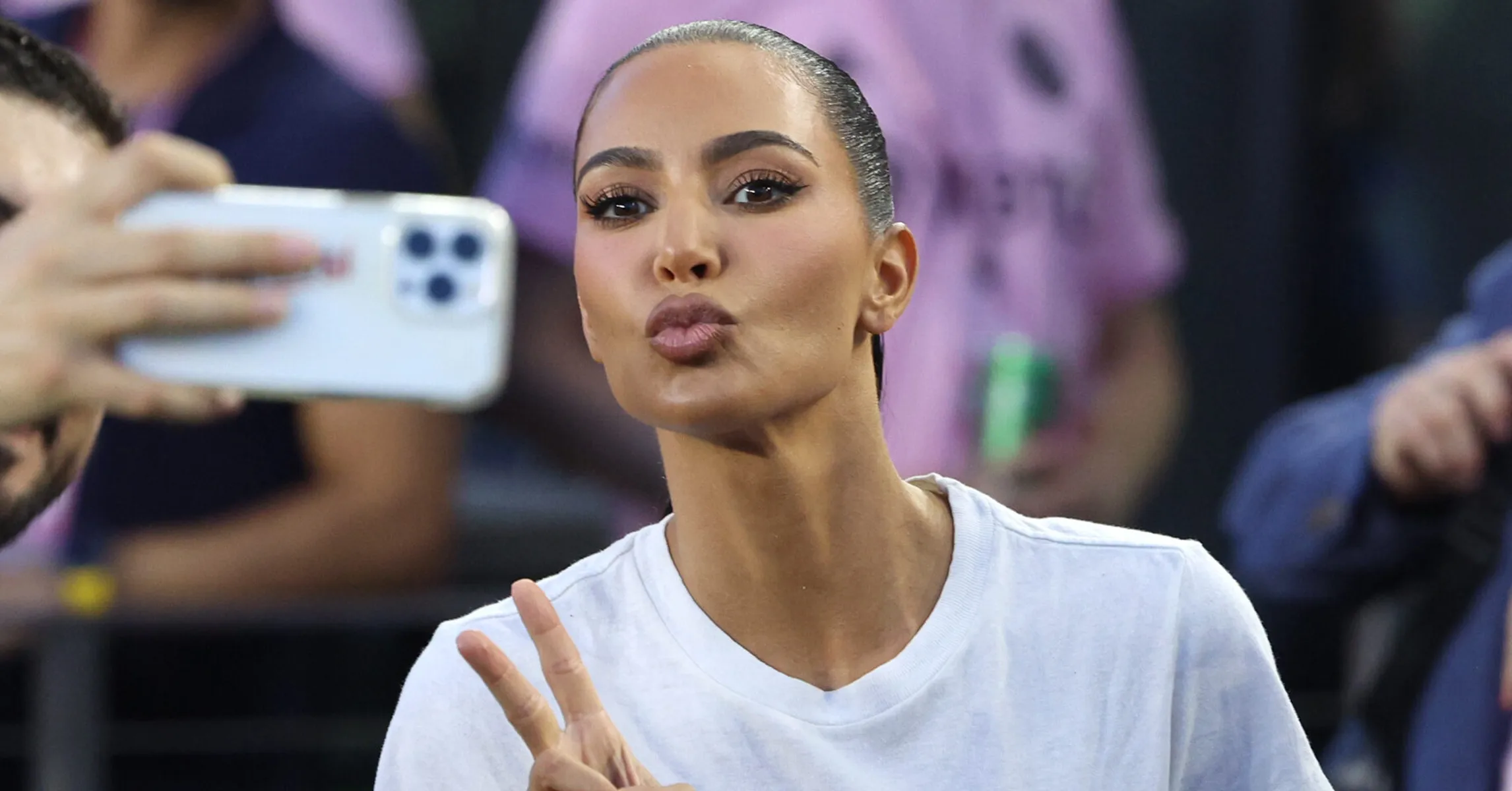 Kim Kardashian Awarded Symbolic $1.15 In Paris Robbery Case
