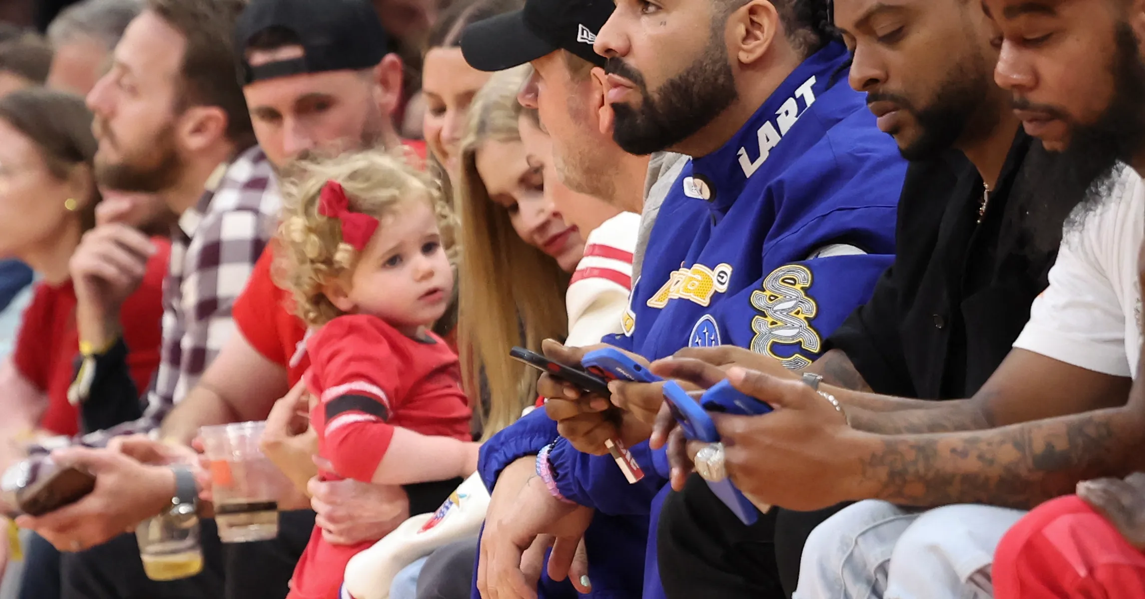 Drake Unveils New 1-of-1 Mercedes G-Wagon With OVO Details