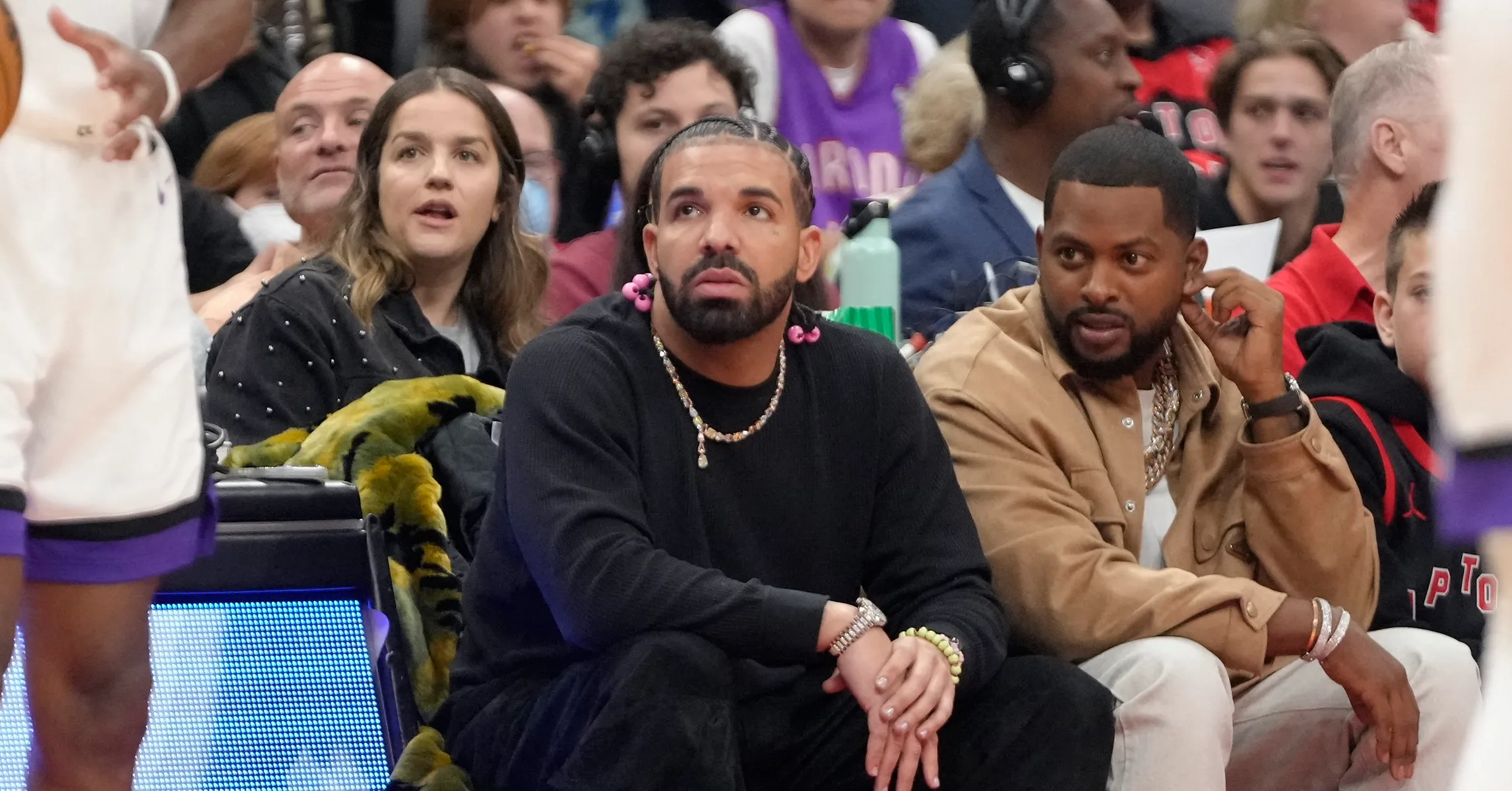 DJ Akademiks Retracts Claim That Drake’s About To Sign Huge Record Deal