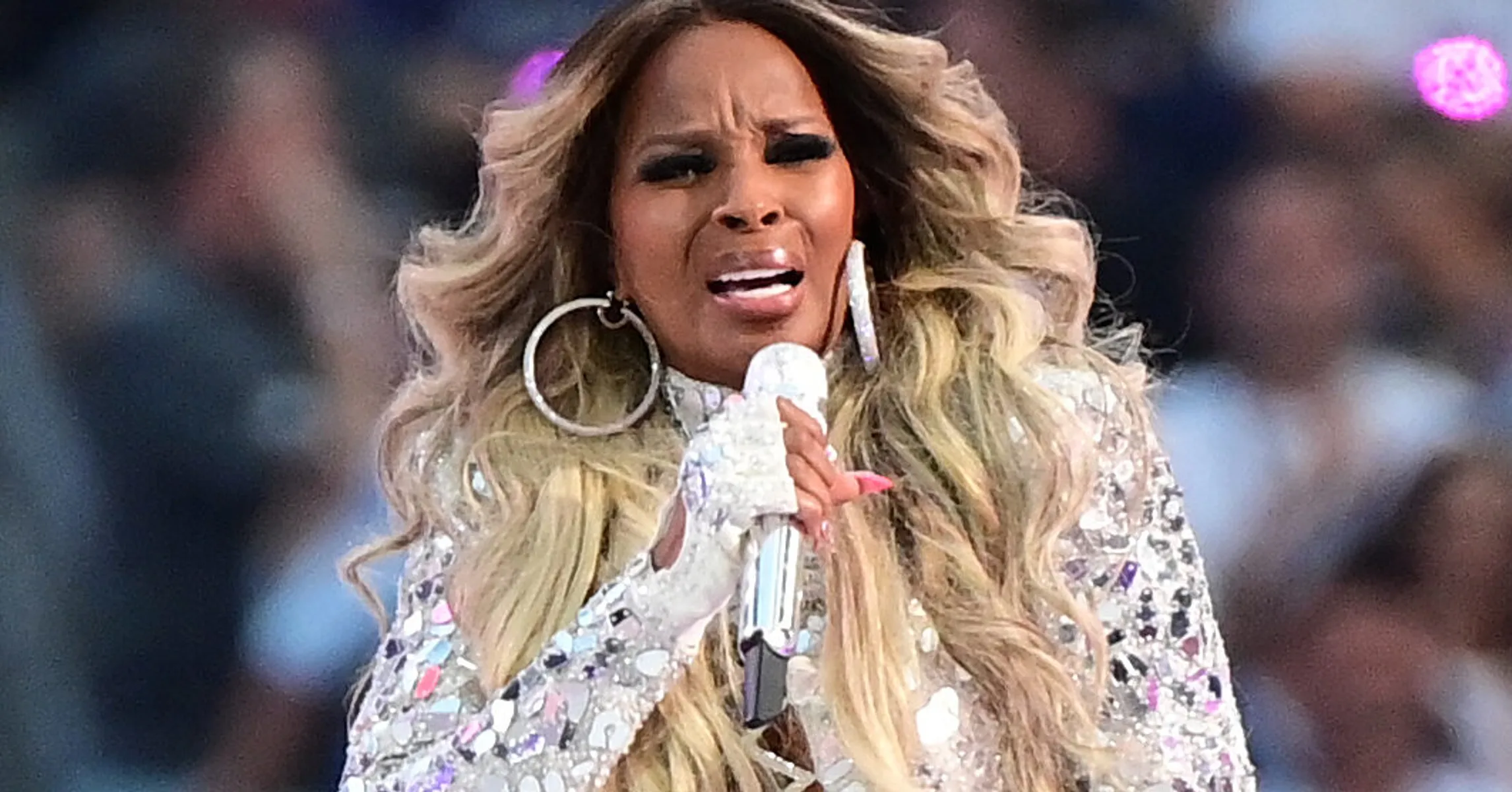 Mary J. Blige Goes Off On Heckler Booing At Las Vegas Show