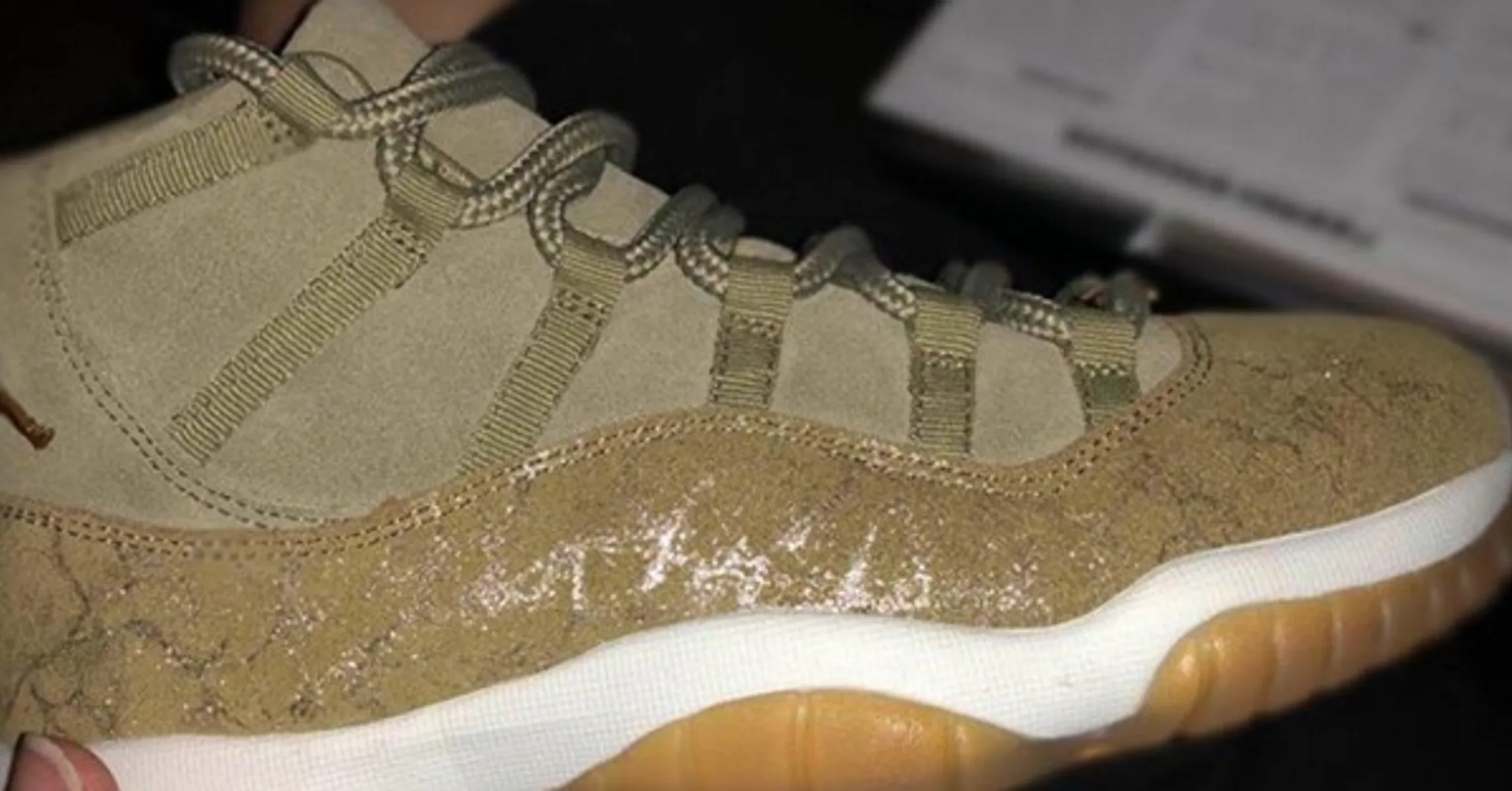 air jordan 11 olive green