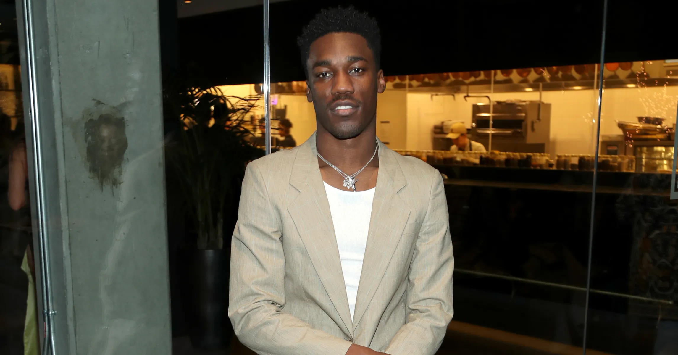 Giveon Peforms Stellar Tiny Desk Home Concert