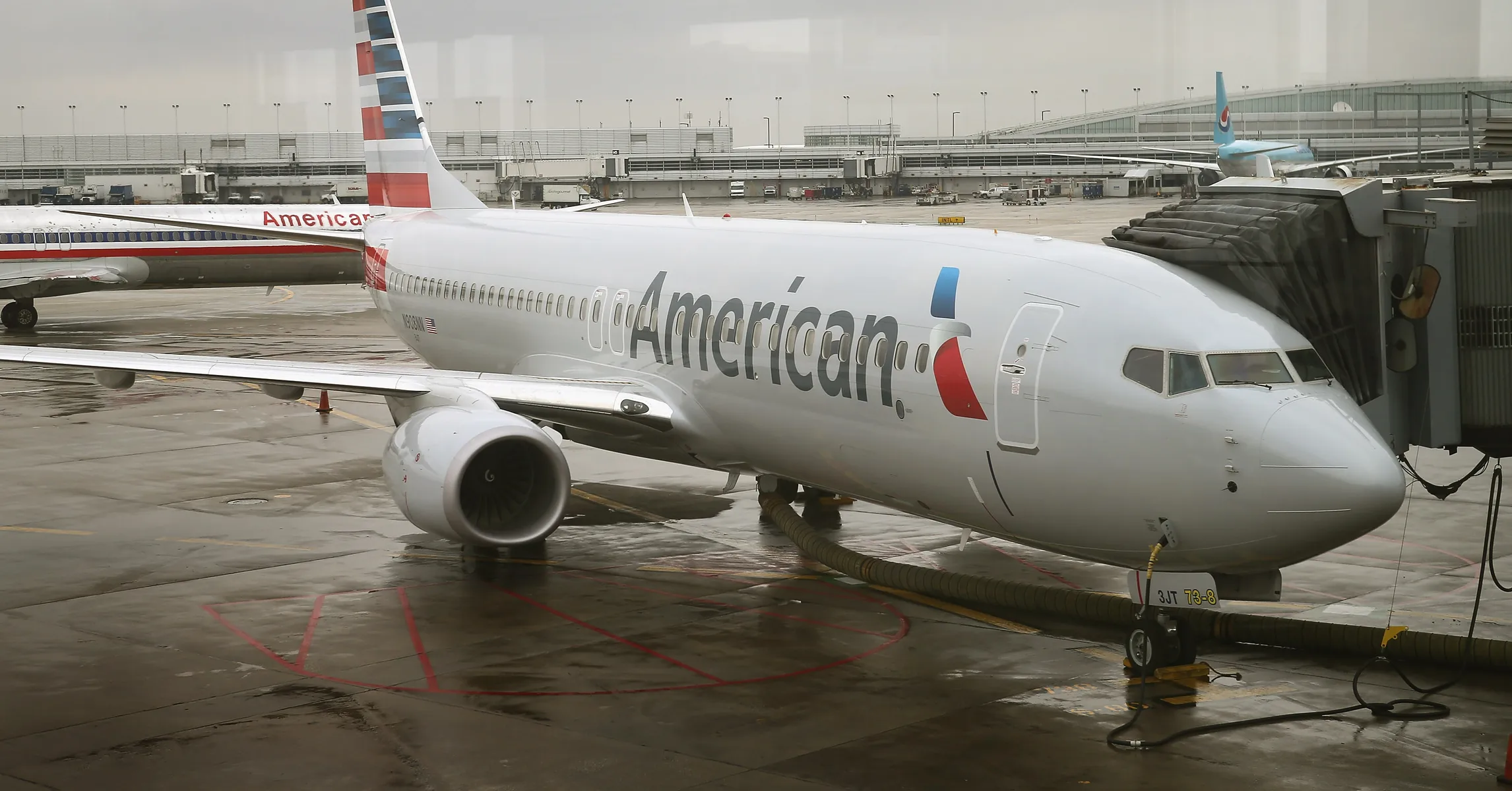 American Airlines Passenger Duct-Taped To Seat After Trying To Open ...