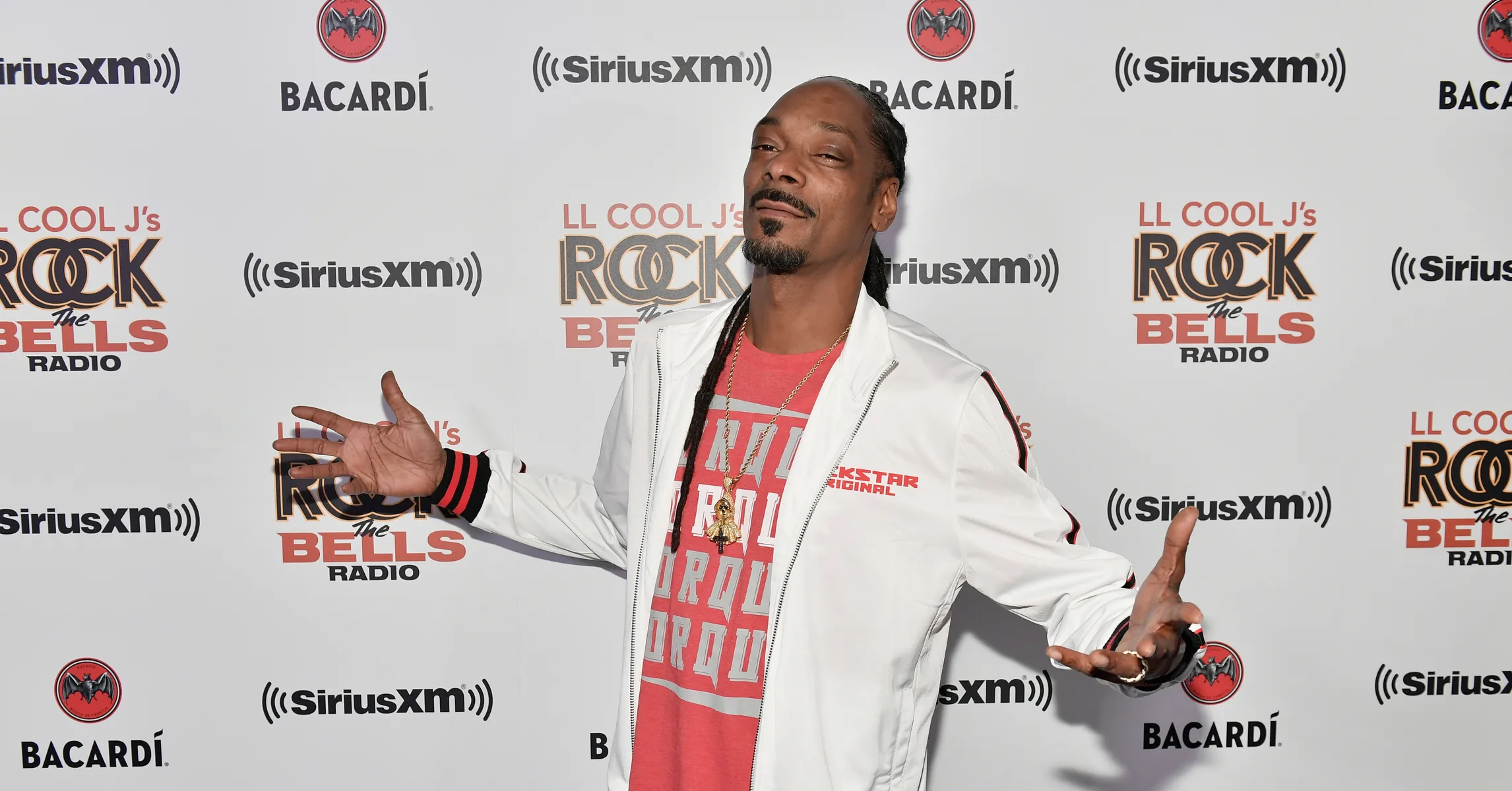Snoop Dogg Celebrates Return Of His "Nephew" Spyro The Dragon