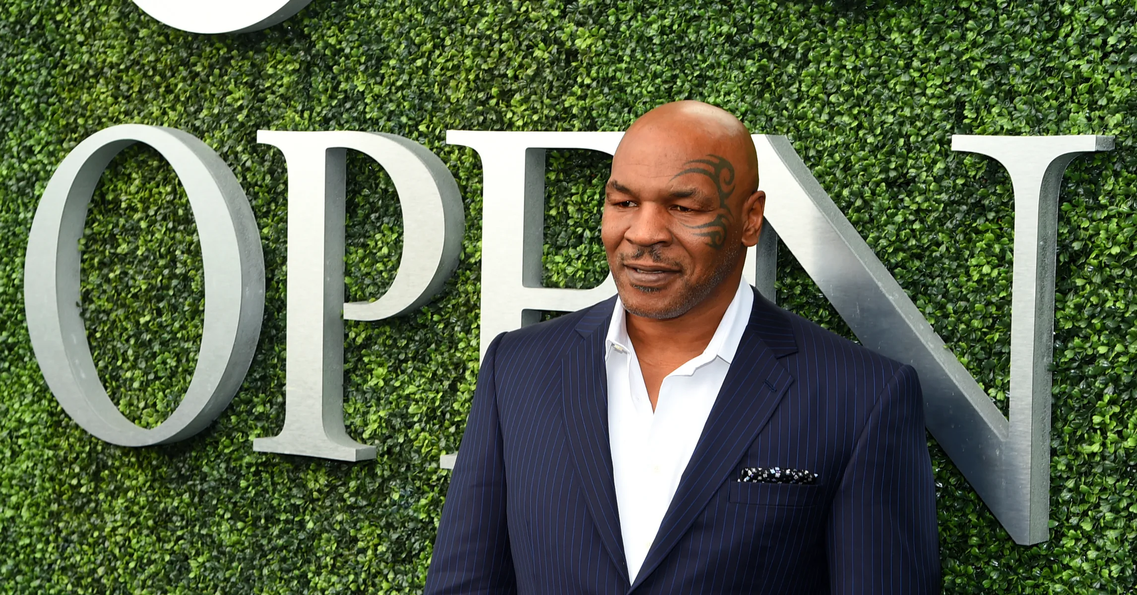 Mike Tyson & Wack 100 Throw Punches In Heated Fight Reenactment