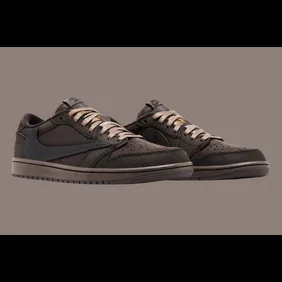 Travis-Scott-Air-Jordan-1-Low-OG-Velvet-Brown-1