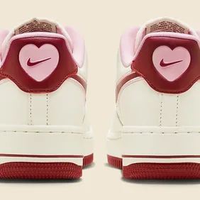nike-air-force-1-low-valentines-day-2023-heart-cherries-3