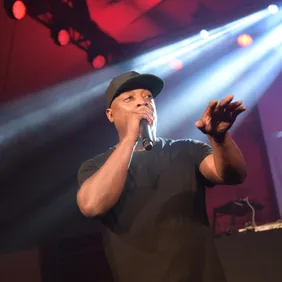Russell Simmons' Rush Philanthropic Arts Foundation Hosts "Midnight At The Oasis" Annual Art For Life Benefit - Inside